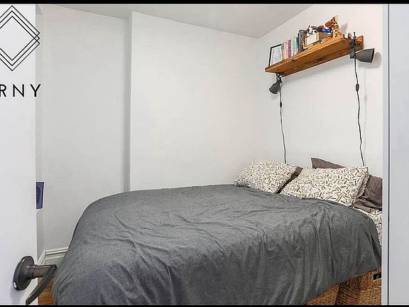 5th image of 913 Saint Johns Pl #4B