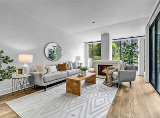 230 Lille Ln APT 102, Newport Beach, CA 92663