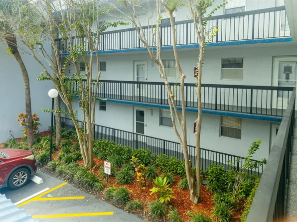 3140 Holiday Springs Boulevard #9-210, Margate, FL 33063