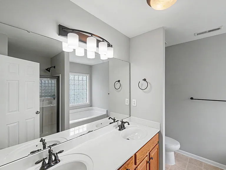 3111 Gloxinia Rd — Photo 4