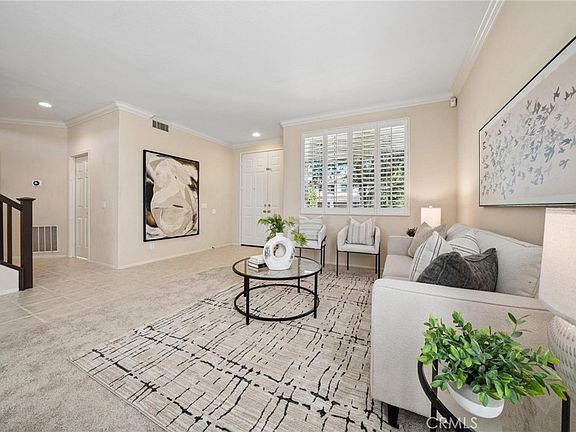 5th image of 25716 Hood Way