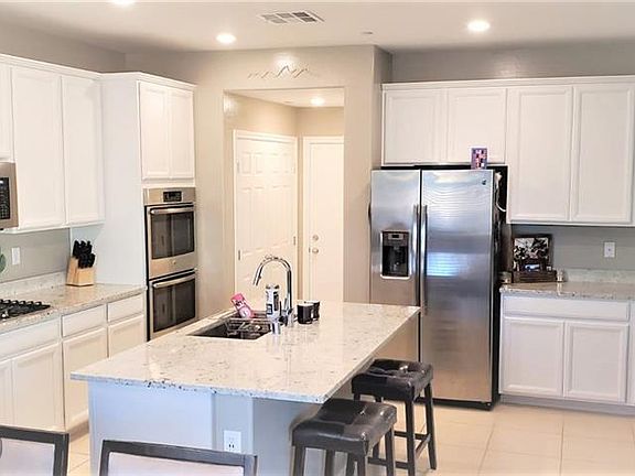 5th image of 3172 Fern Nook Ave