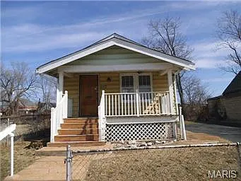 5743 Kennerly Ave photo 1