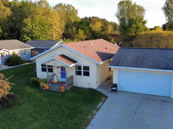 1911 Flambeau STREET, Manitowoc, WI 54220