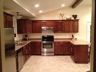 5th image of 2202 Eastwood Ave