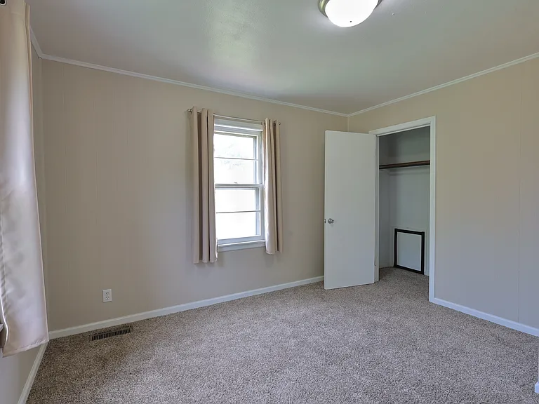 404 E Carter St #1 — Photo 6