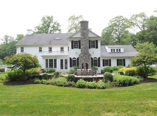 40 Old Hickory Rd, Fairfield, CT 06824