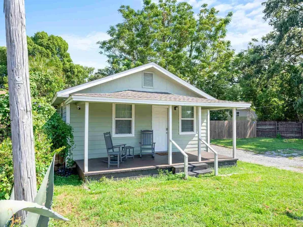 2002 W Gonzalez St, Pensacola, FL 32501