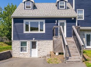 115 Coronation Ave #A, Halifax, NS B3N 2M9
