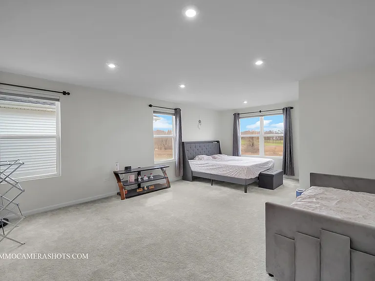 1398 Kessler Dr — Photo 23
