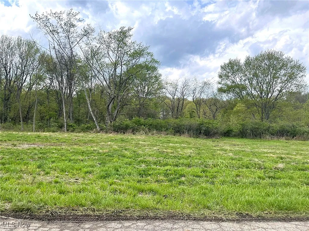 LOT 11 Candell St SE photo 1