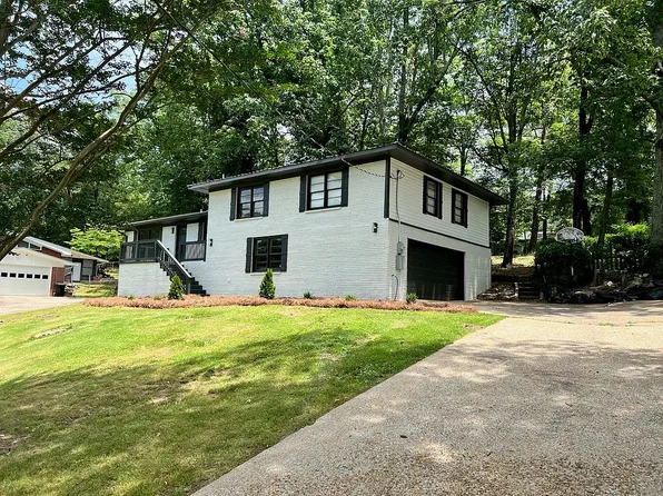 1109 Monte Vista Dr, Gadsden, AL 35904