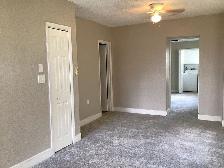 741 W Osceola St — Photo 2