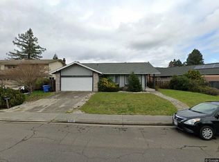 988 Holly Ave, Rohnert Park, CA 94928