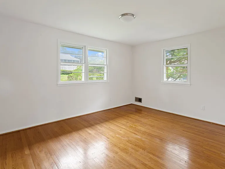 7106 Jayhawk St — Photo 14