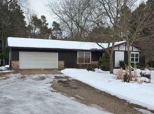 1570 E Croton Dr, Newaygo, MI 49337