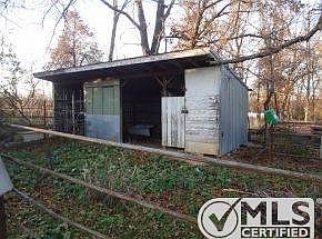 Small Barn &  Corral