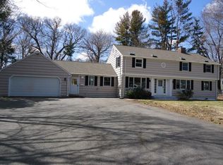 431 Jeniford Rd, Fairfield, CT 06824