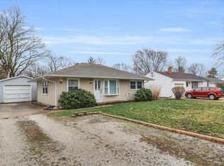 1714 Coronado Dr, Champaign, IL 61820