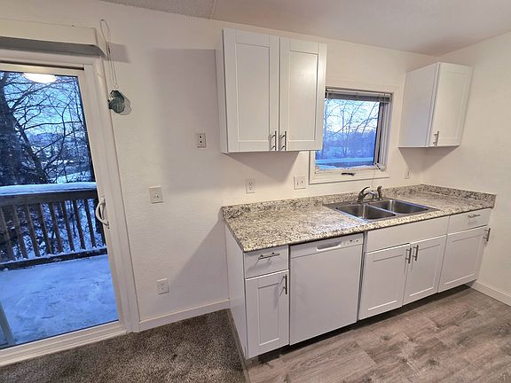3rd image of 5452 Camelot Dr APT 4