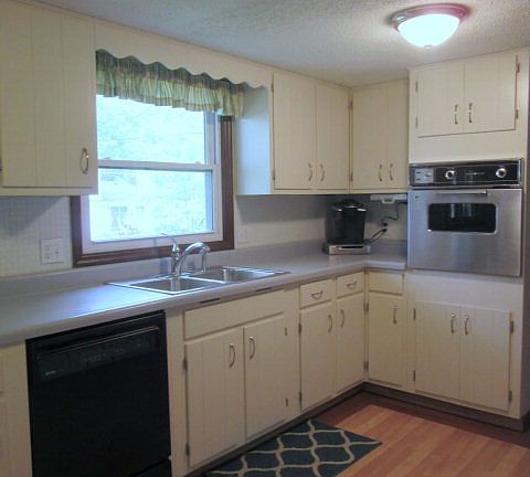 5th image of 2107 Cedar Ln