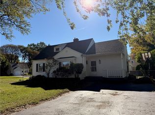 65 Woodside Ln, Rochester, NY 14616