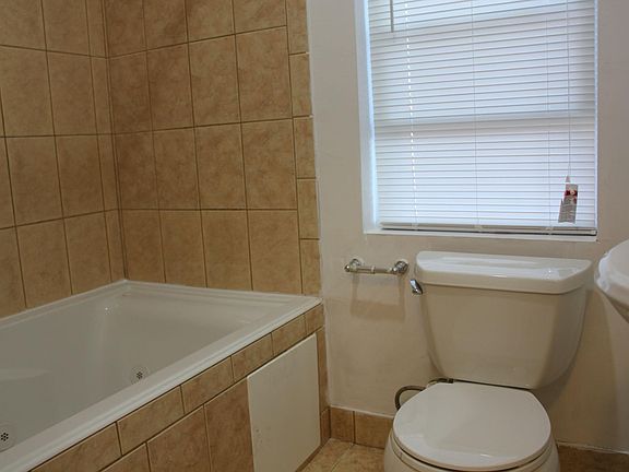 5th image of 3873 Brandywine St #1