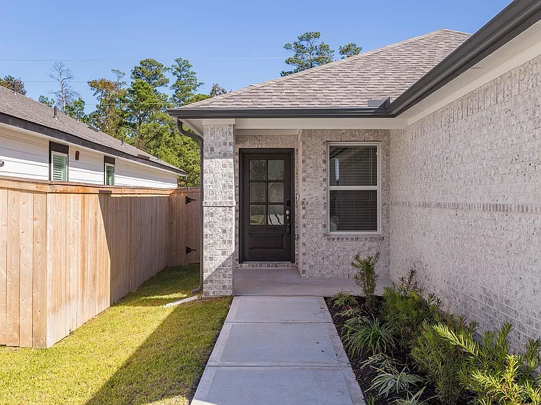 16691 Sterling Cliff St — Photo 3