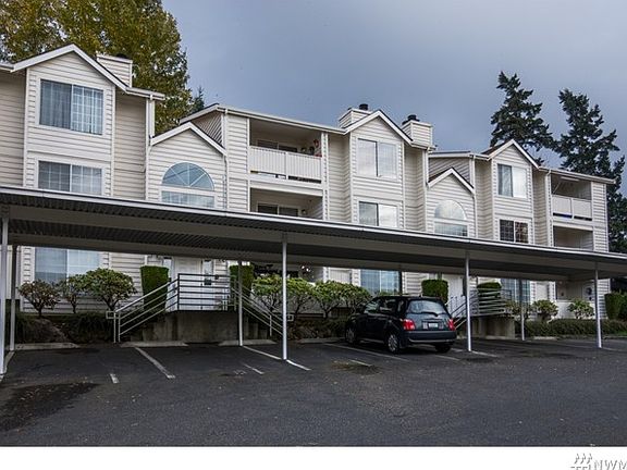 2nd image of 17404 Ambaum Blvd S APT 203