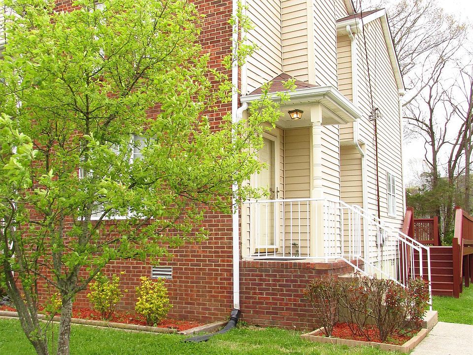 1st image of 2132 Mullen Cir