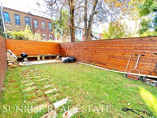 Rented by Sunrise Real Estate | media 30