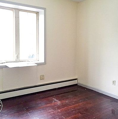 3rd image of 251 Tompkins Ave APT 3