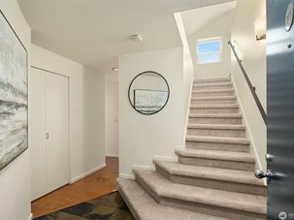 2nd image of 1926 Fairview Ave E APT 301