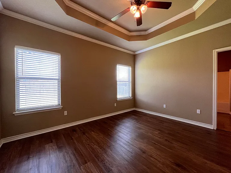 3037 Breton St — Photo 13