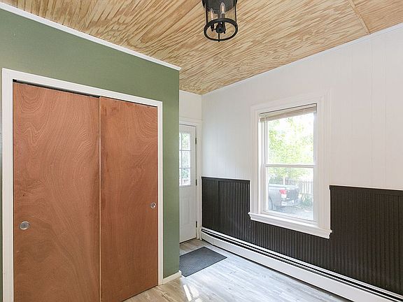 Entry mudroom 