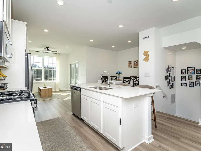 41 Barnes Way — Photo 21