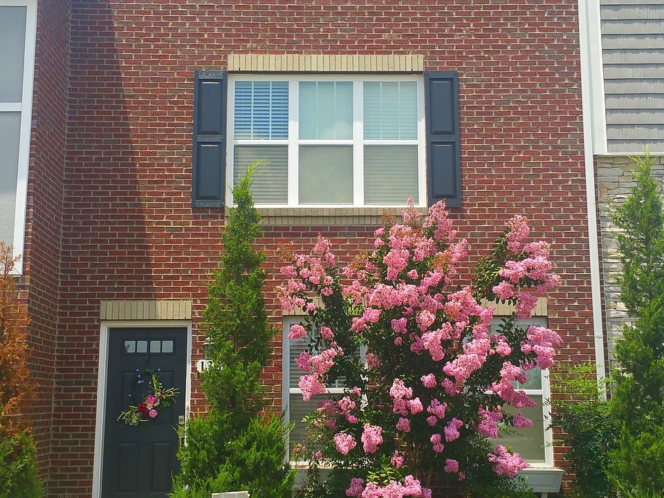 1st image of 132 Turn Row Dr