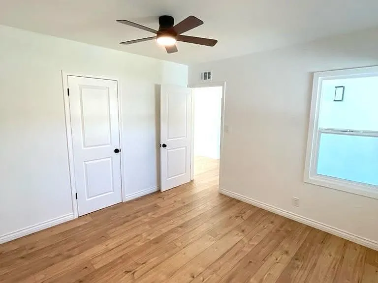 8015 McNulty Ave — Photo 9