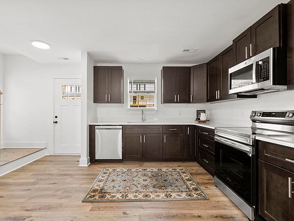 5th image of 7 Robin Hood Rd