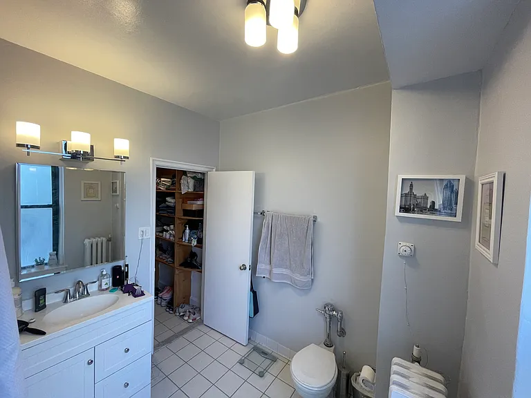10 W Elm St — Photo 37
