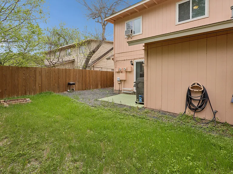 820 Sahara Ave #2 — Photo 26