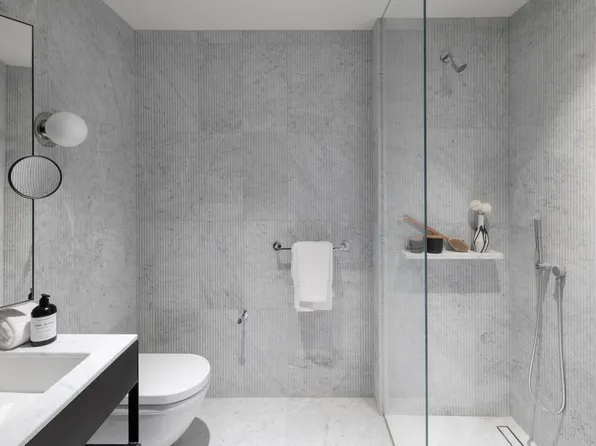 135 East 47th Street 17C image 3 of 9