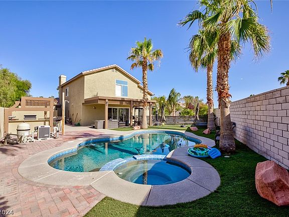 2nd image of 5759 Rainwood Dr