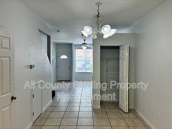 3rd image of 4415 SW 34th St APT 304