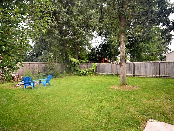 2nd image of 23569 Eidelweiss St NW