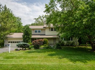 13325 Oakwood Dr, Rockville, MD 20850
