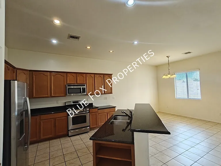 324 N Oak Tree Canyon Loop — Photo 11