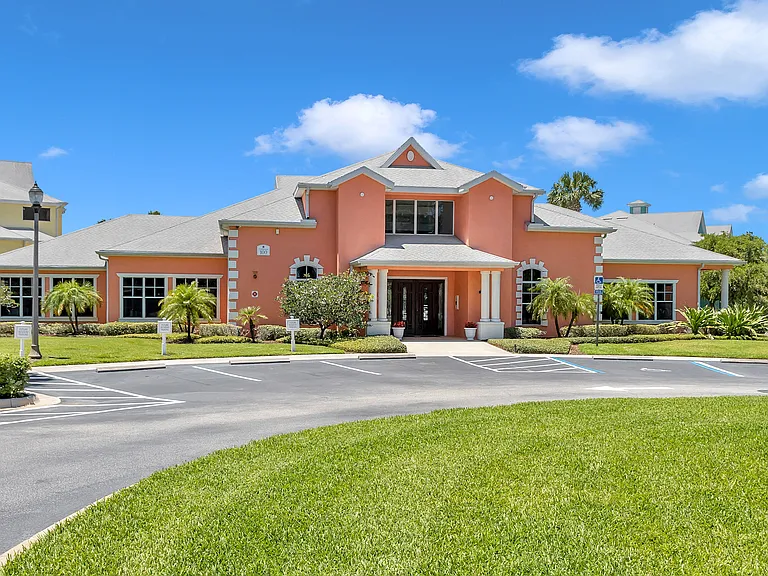 Bermuda Estates at Ormond Beach — Photo 19