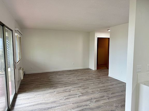 4th image of 1515 NW 28th Ave APT 17