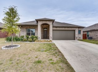 1215 Larkspur Ln, Cleburne, TX 76033